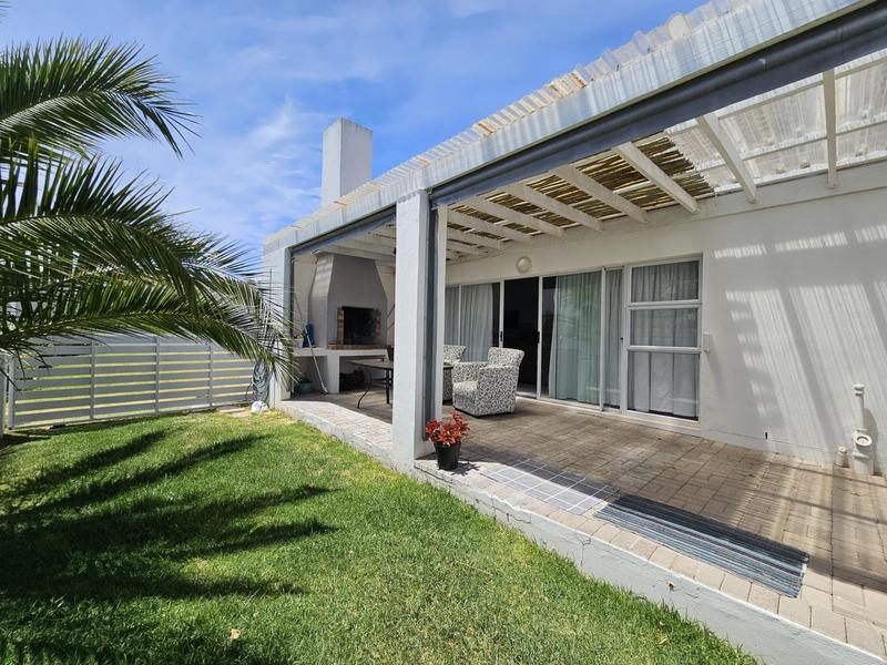 4 Bedroom Property for Sale in Golden Mile Western Cape